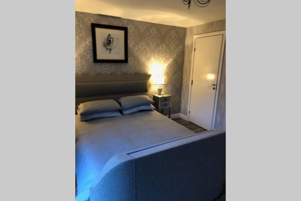 Largs Sea Front, Modern Apartment 외부 사진